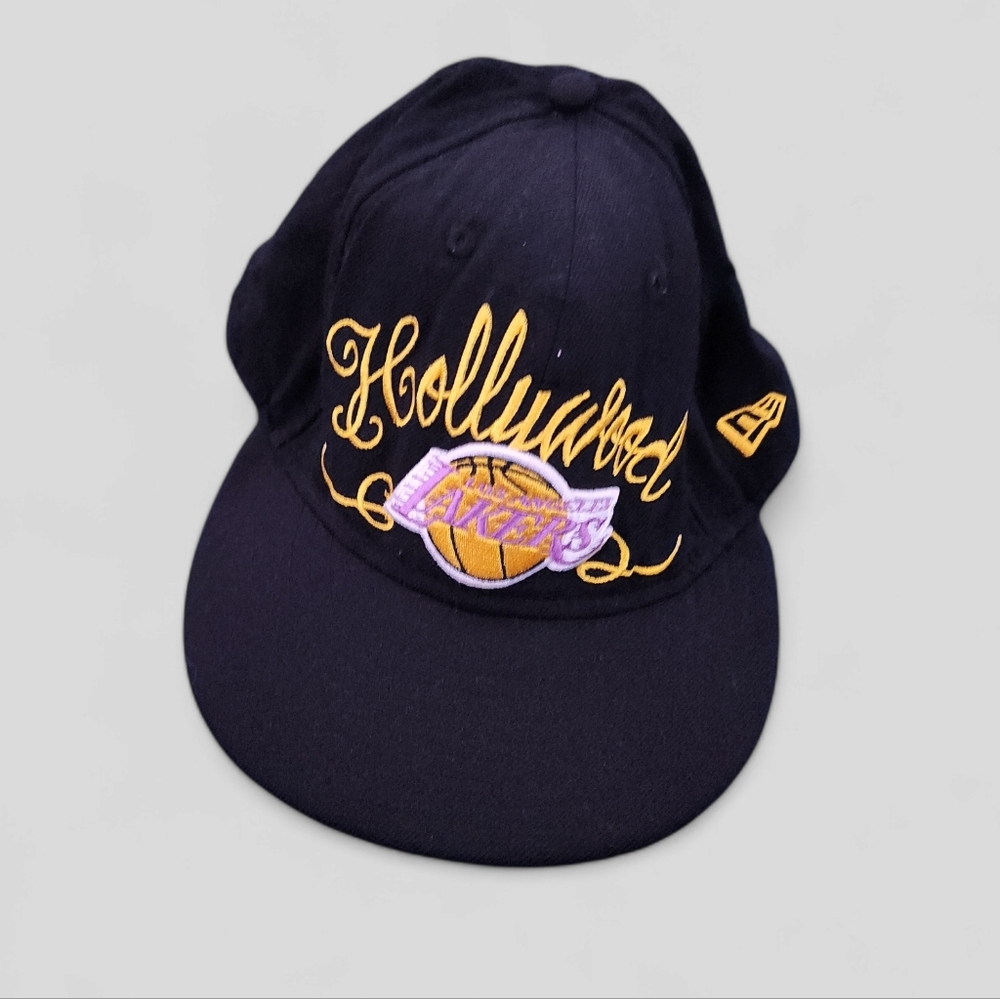 Los Angeles Lakers Hat - HARDWOOD ClassicSize: ‎ 7 1/2 fitted